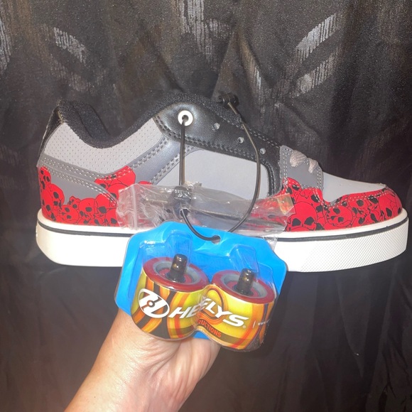 HEELYS RED SKULL - Picture 2 of 4